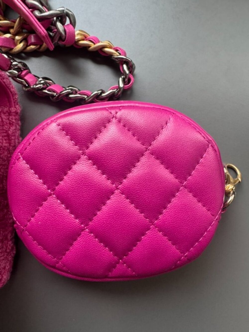 Chanel Pink Tweed 19 Wallet on Chain FW 2019 with lambskin coin purse NIB - Picture 13 of 15